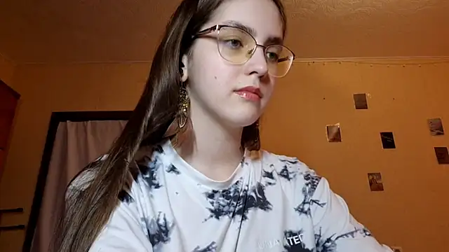 Katelemon online show from March 4, 2026, 12:13 pm