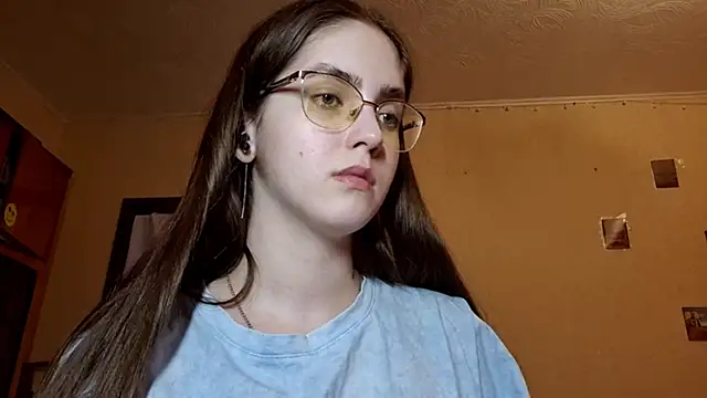 Katelemon online show from March 18, 2026, 2:19 pm