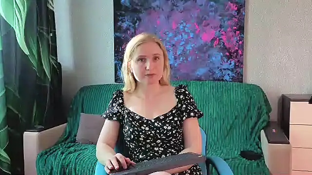 Lanavi Smile online show from July 30, 2026, 6:23 am