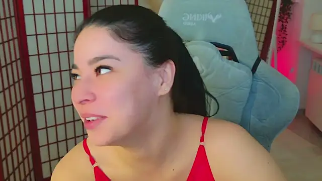 Erika Moan  online show from April 9, 2026, 6:19 am