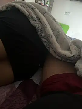 Queenlipx online show from July 27, 2026, 5:25 am