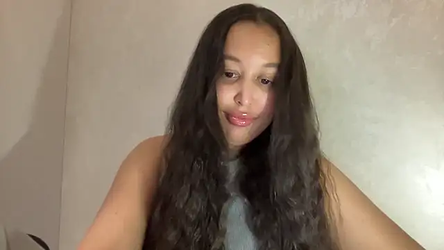 Dana 005 online show from May 7, 2026, 10:24 pm