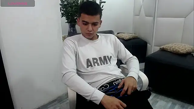 Snapshot of SanttiiBuck chatting on February 25, 2026, 12:16 pm SanttiiBuck online show from February 25, 2026, 12:16 pm