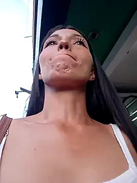 sandy 11  online show from March 14, 2026, 10:49 pm