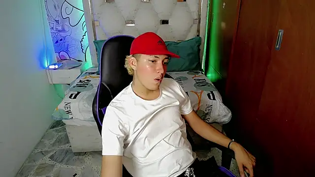 Snapshot of Street_poemm_ chatting on February 21, 2026, 4:03 am Street poemm online show from February 21, 2026, 4:03 am