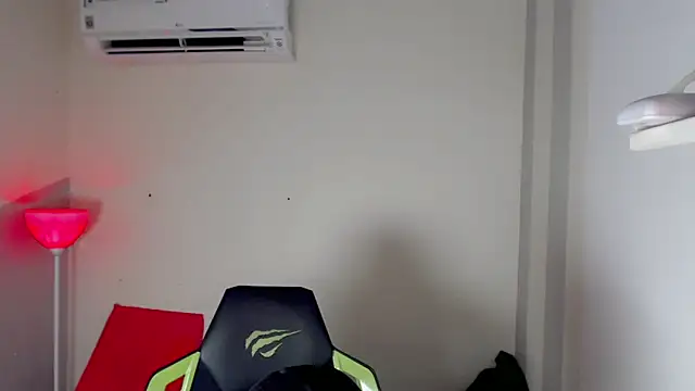 Street poemm  online show from March 3, 2026, 9:22 pm