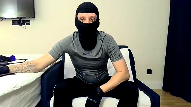 RyanRubber online show from April 13, 2026, 8:24 pm