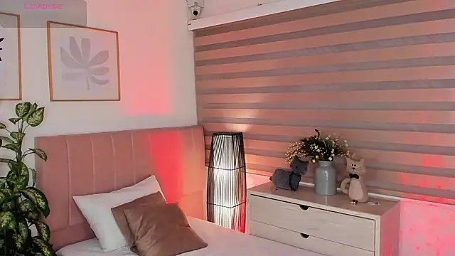 Snapshot of missnataly chatting on March 13, 2026, 1:05 pm missnataly online show from March 13, 2026, 1:05 pm