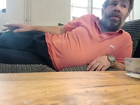 stud2512 online show from March 4, 2026, 10:01 am