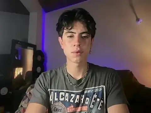 Snapshot of Stolas_ying chatting on March 15, 2026, 11:34 pm Stolas ying online show from March 15, 2026, 11:34 pm