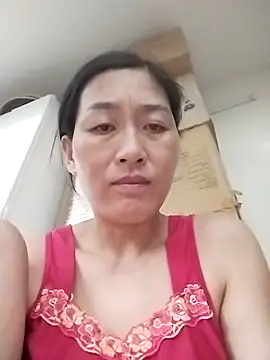 lris-Beauty77 online show from April 8, 2026, 3:24 pm