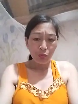 lris-Beauty77 online show from June 3, 2026, 2:44 pm
