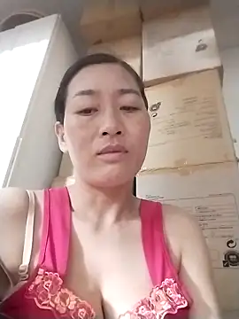 lris-Beauty77 online show from March 30, 2026, 10:33 pm