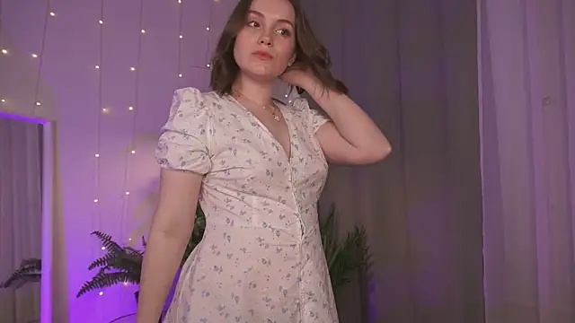 Snapshot of Maddy_Dolly chatting on February 22, 2026, 2:19 pm Maddy Dolly online show from February 22, 2026, 2:19 pm