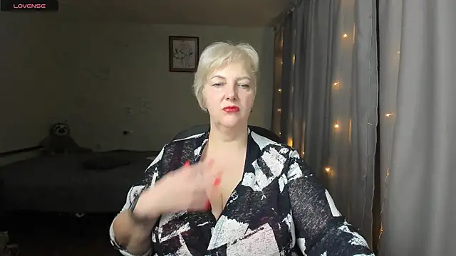 Mary-Leee online show from June 27, 2026, 3:07 pm