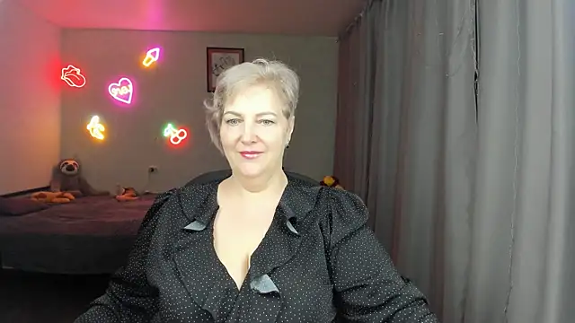 Mary-Leee online show from June 5, 2026, 8:03 pm