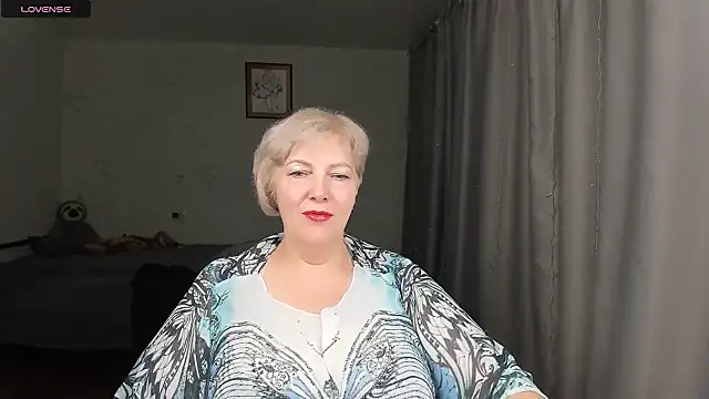 Mary-Leee online show from June 17, 2026, 6:13 am