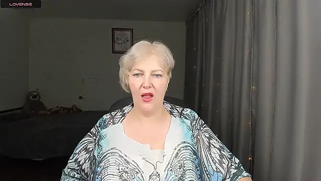 Mary-Leee online show from June 17, 2026, 6:29 pm
