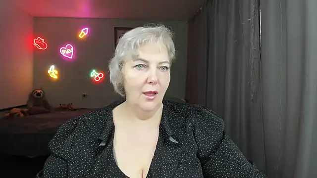 Mary-Leee online show from June 7, 2026, 7:46 am