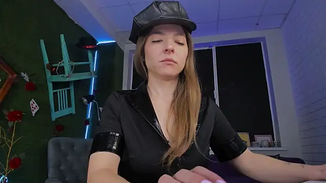 Snapshot of DianaAvis chatting on April 12, 2026, 9:56 am DianaAvis online show from April 12, 2026, 9:56 am