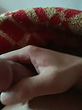 luxxoos online show from March 22, 2026, 1:34 pm