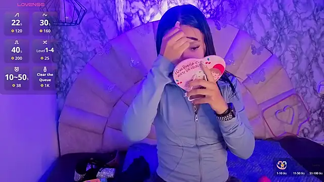 miiaboss  online show from April 23, 2026, 11:16 am