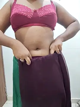 Cutie bae011 online show from April 9, 2026, 6:47 pm