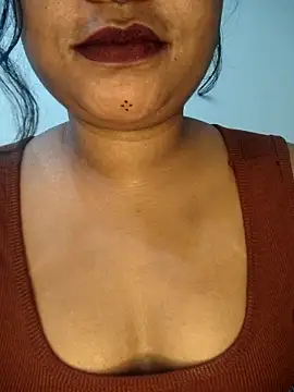 Cutie bae011 online show from March 25, 2026, 6:51 pm