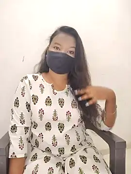 Cutie bae011 online show from March 21, 2026, 4:33 pm