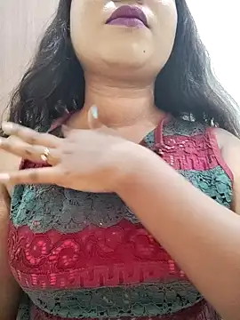 Cutie bae011 online show from April 7, 2026, 8:27 am