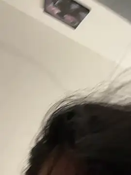 ISLONDRY online show from February 21, 2026, 6:10 pm