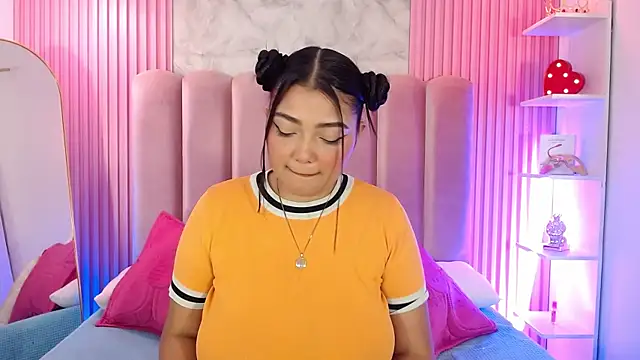 Snapshot of ArianaRougee chatting on May 22, 2026, 11:30 am ArianaRougee online show from May 22, 2026, 11:30 am