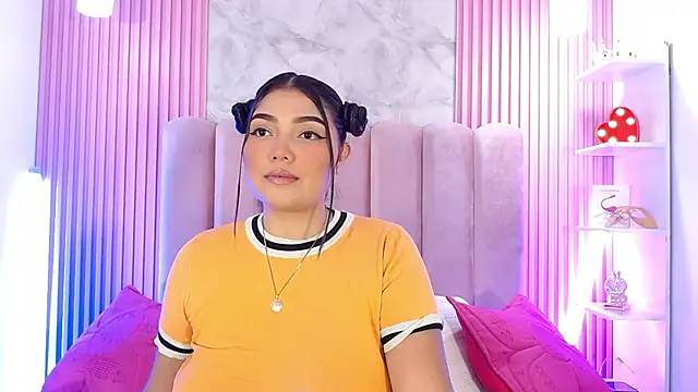 Snapshot of ArianaRougee chatting on May 7, 2026, 10:40 am ArianaRougee online show from May 7, 2026, 10:40 am