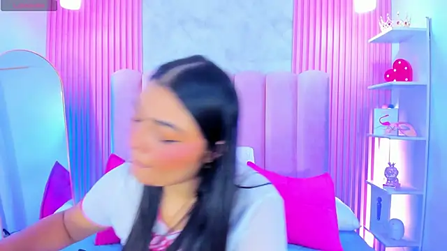 ArianaRougee online show from July 1, 2026, 3:40 am