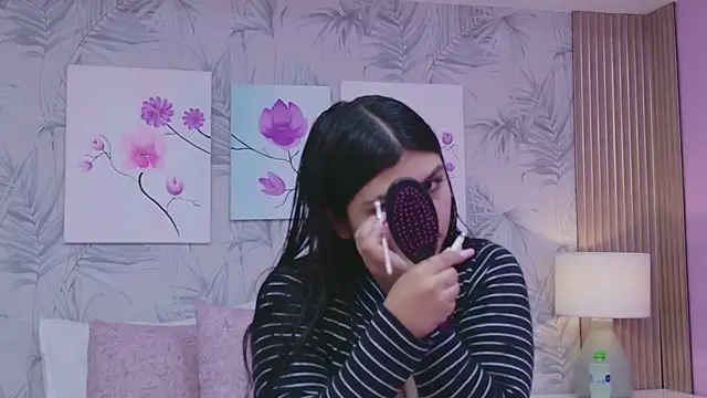 Snapshot of EmmaLeens chatting on March 30, 2026, 12:06 pm EmmaLeens online show from March 30, 2026, 12:06 pm