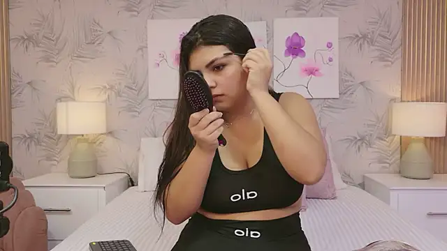 Snapshot of EmmaLeens chatting on March 13, 2026, 11:48 am EmmaLeens online show from March 13, 2026, 11:48 am