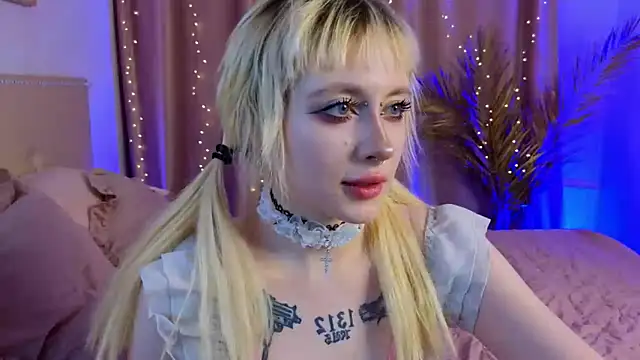 Snapshot of rraffaellka chatting on April 9, 2026, 10:16 pm rraffaellka online show from April 9, 2026, 10:16 pm