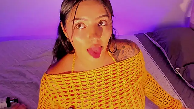NinaAngel6 online show from May 27, 2026, 4:42 am