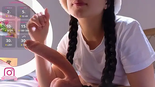 eva depp  online show from April 7, 2026, 10:28 am