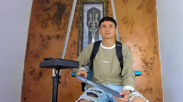 Snapshot of Matheus_Ic_ chatting on March 31, 2026, 9:28 pm Matheus Ic online show from March 31, 2026, 9:28 pm