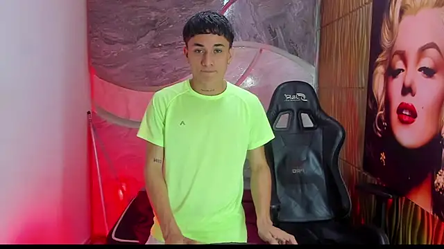 Snapshot of Matheus_Ic_ chatting on April 8, 2026, 8:32 pm Matheus Ic online show from April 8, 2026, 8:32 pm