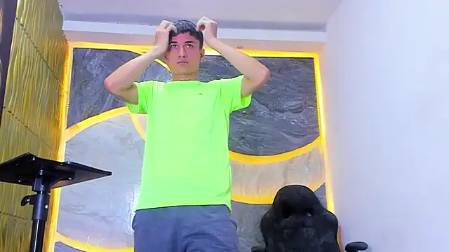 Snapshot of Matheus_Ic_ chatting on March 6, 2026, 7:42 pm Matheus Ic online show from March 6, 2026, 7:42 pm