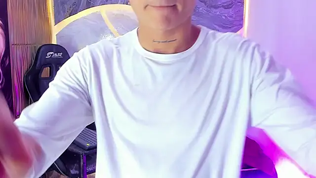 Snapshot of Matheus_Ic_ chatting on April 10, 2026, 8:27 pm Matheus Ic online show from April 10, 2026, 8:27 pm