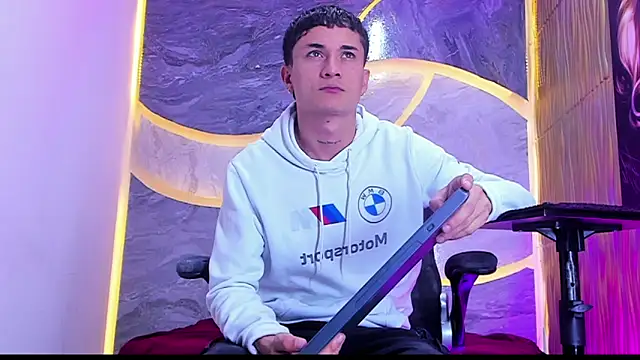 Snapshot of Matheus_Ic_ chatting on March 23, 2026, 10:20 pm Matheus Ic online show from March 23, 2026, 10:20 pm