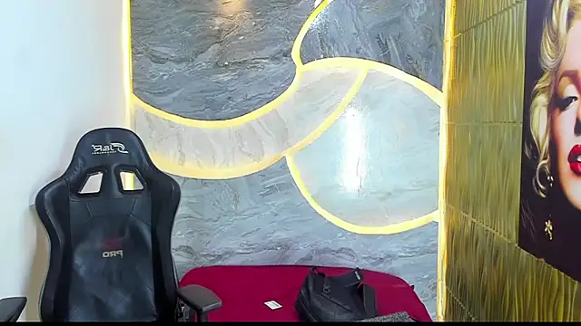 Snapshot of Matheus_Ic_ chatting on April 6, 2026, 7:37 pm Matheus Ic online show from April 6, 2026, 7:37 pm