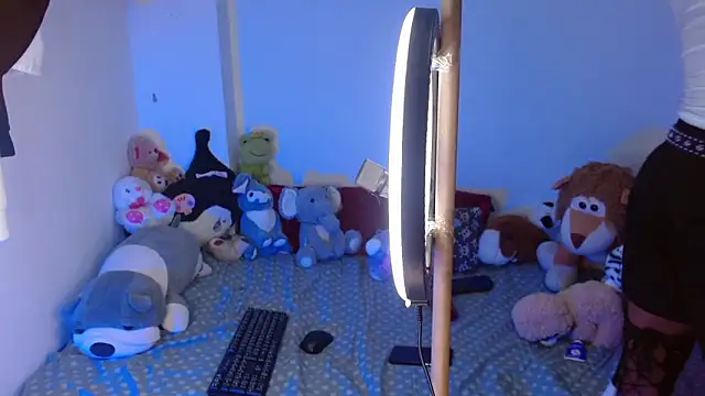 Billie Turneer online show from March 31, 2026, 4:14 am