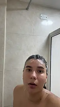 LaiaGomez online show from June 16, 2026, 9:37 pm