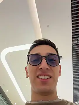 Snapshot of Thiago_Jones1 chatting on April 9, 2026, 6:47 pm Thiago Jones1 online show from April 9, 2026, 6:47 pm