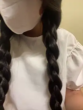 Rio-cute online show from June 28, 2026, 5:41 pm