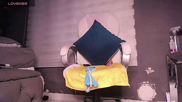 dirty 27cms online show from October 12, 2025, 12:56 am